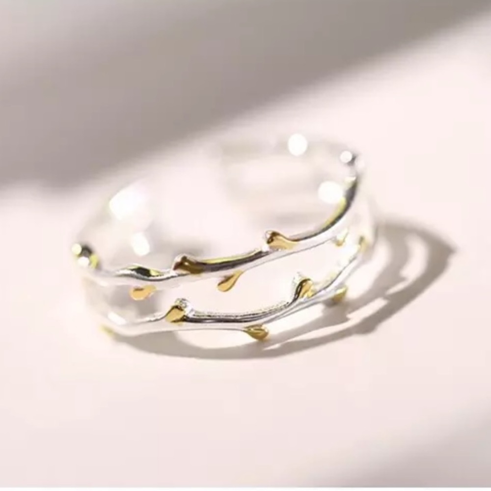 “Just Di-vine” Minimalist Plant Twig Silver Ring - Picture 2 of 10